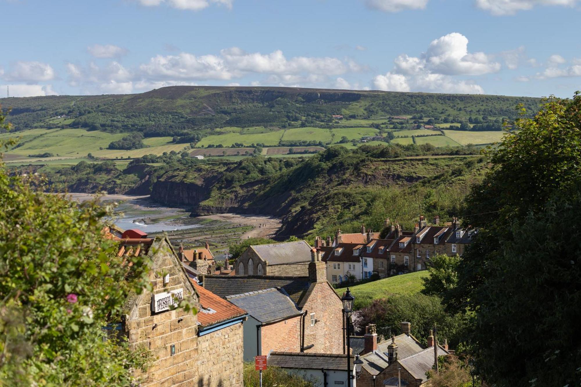 Victoria Hotel Robin Hood's Bay Exterior foto