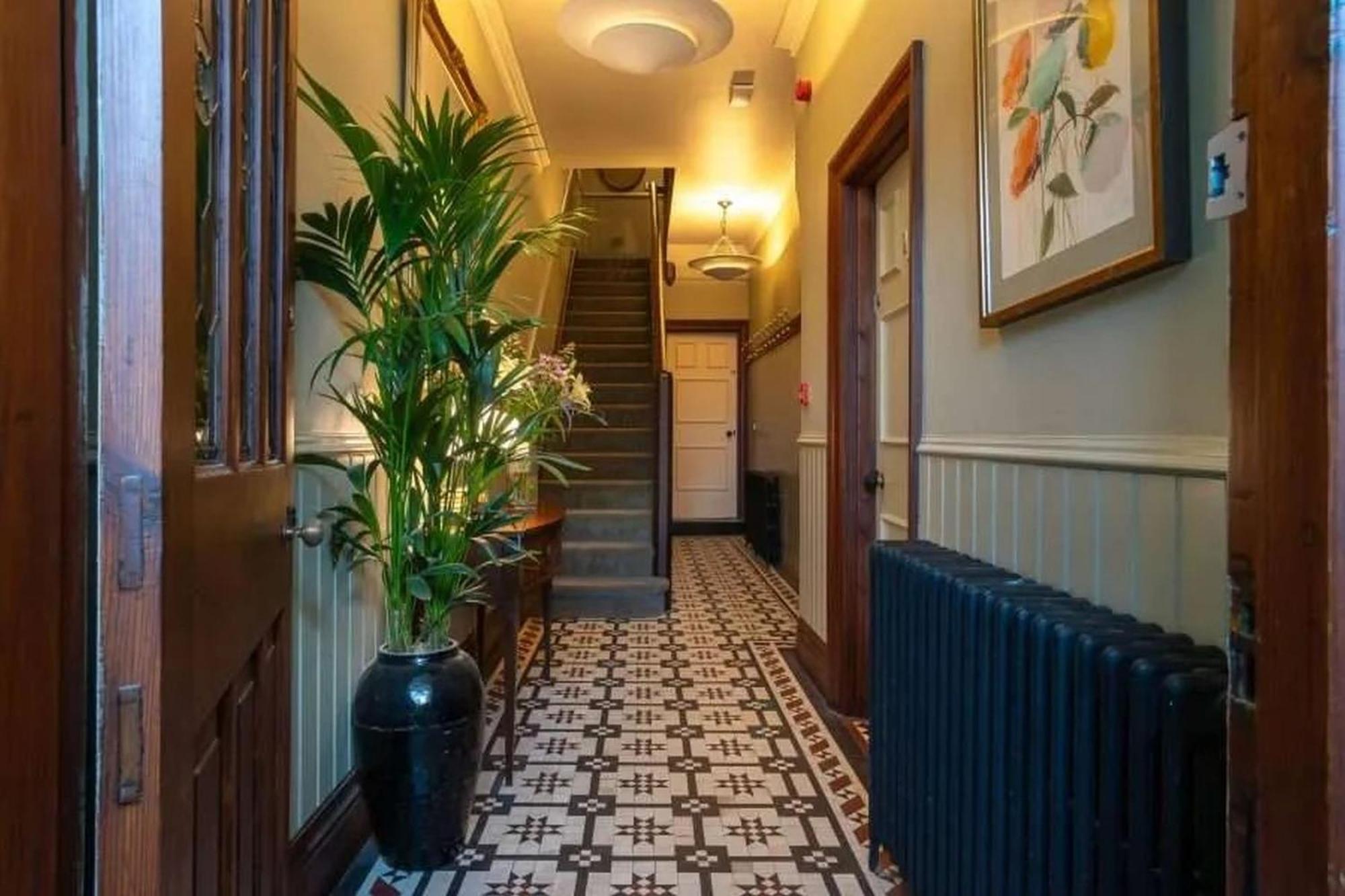 Victoria Hotel Robin Hood's Bay Exterior foto